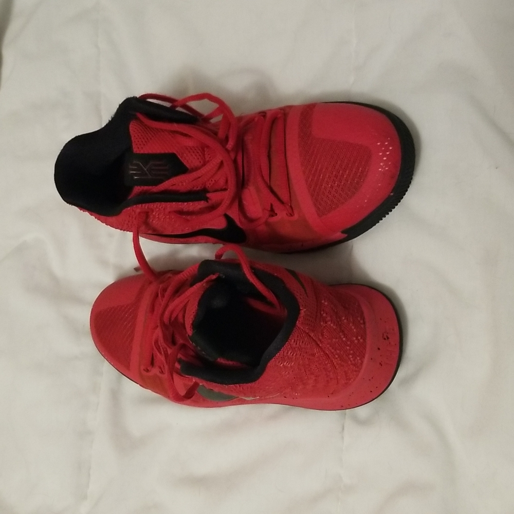 Red Nike